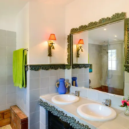 Madronos By Danlux Invest